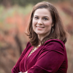 Headshot of Kerri Raissian